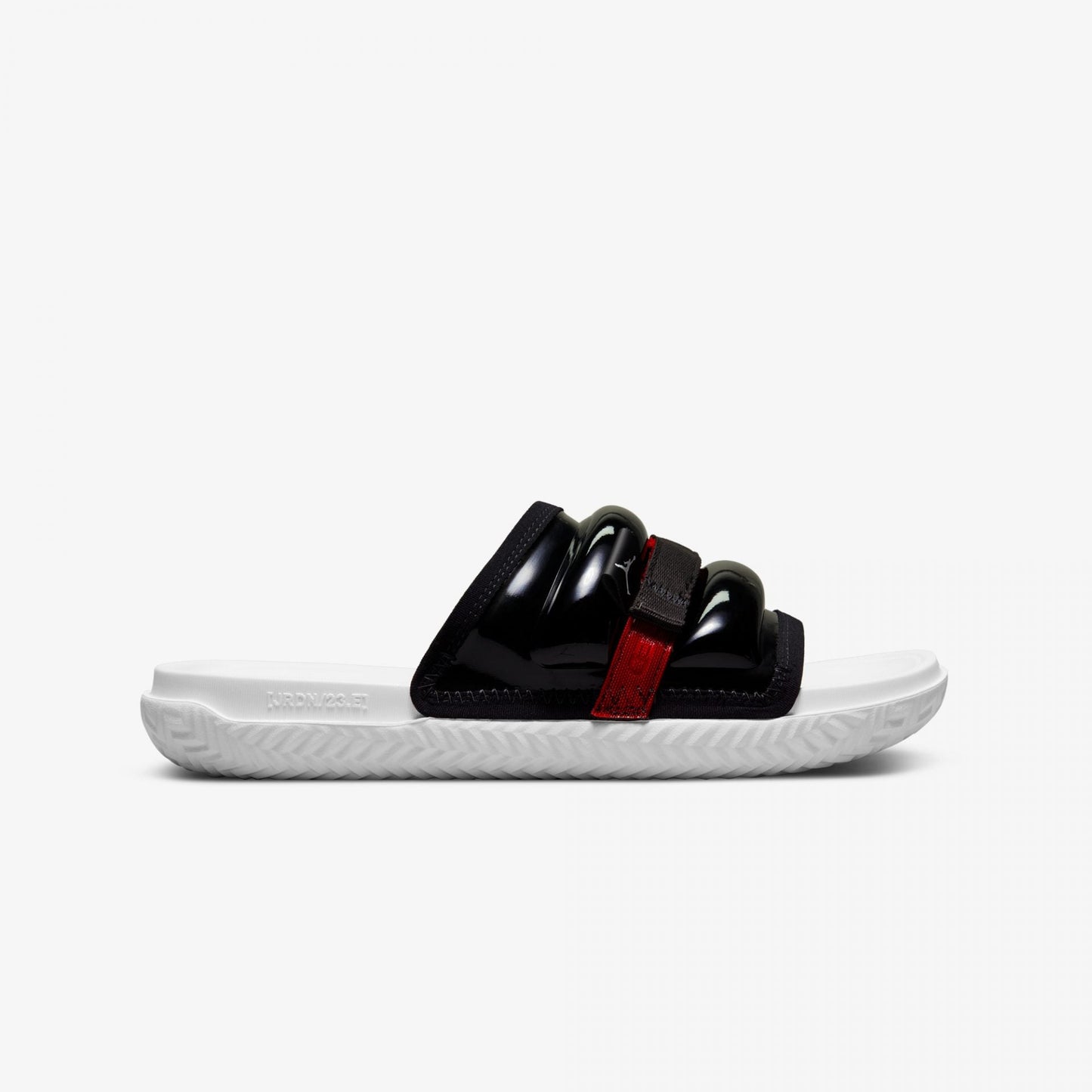 Nike | JORDAN SUPER PLAY SLIDES { BLACK / WHITE
