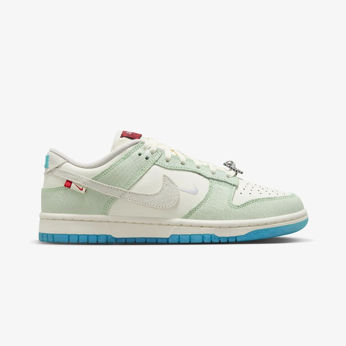 Nike | DUNK LOW LX { SAIL/SAIL-SAIL-DUSTY CACTUS