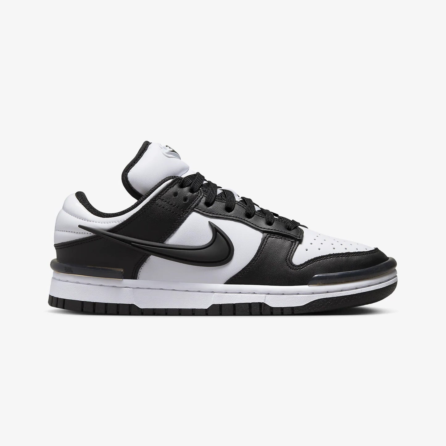 Nike | DUNK LOW TWIST { BLACK/WHITE-BLACK