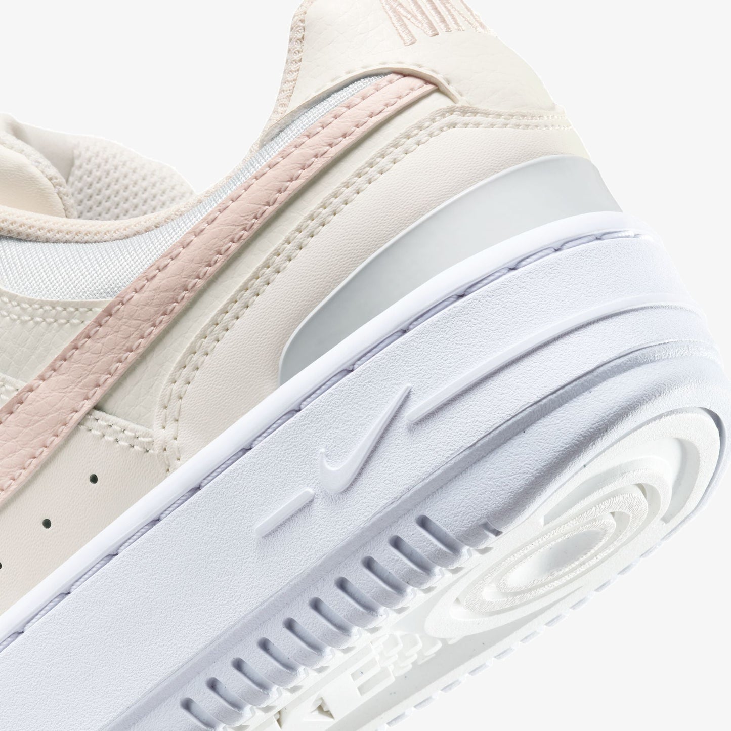 NIKE | GAMMA FORCE { SAIL/GUAVA ICE-FOOTBALL GREY-WHITE