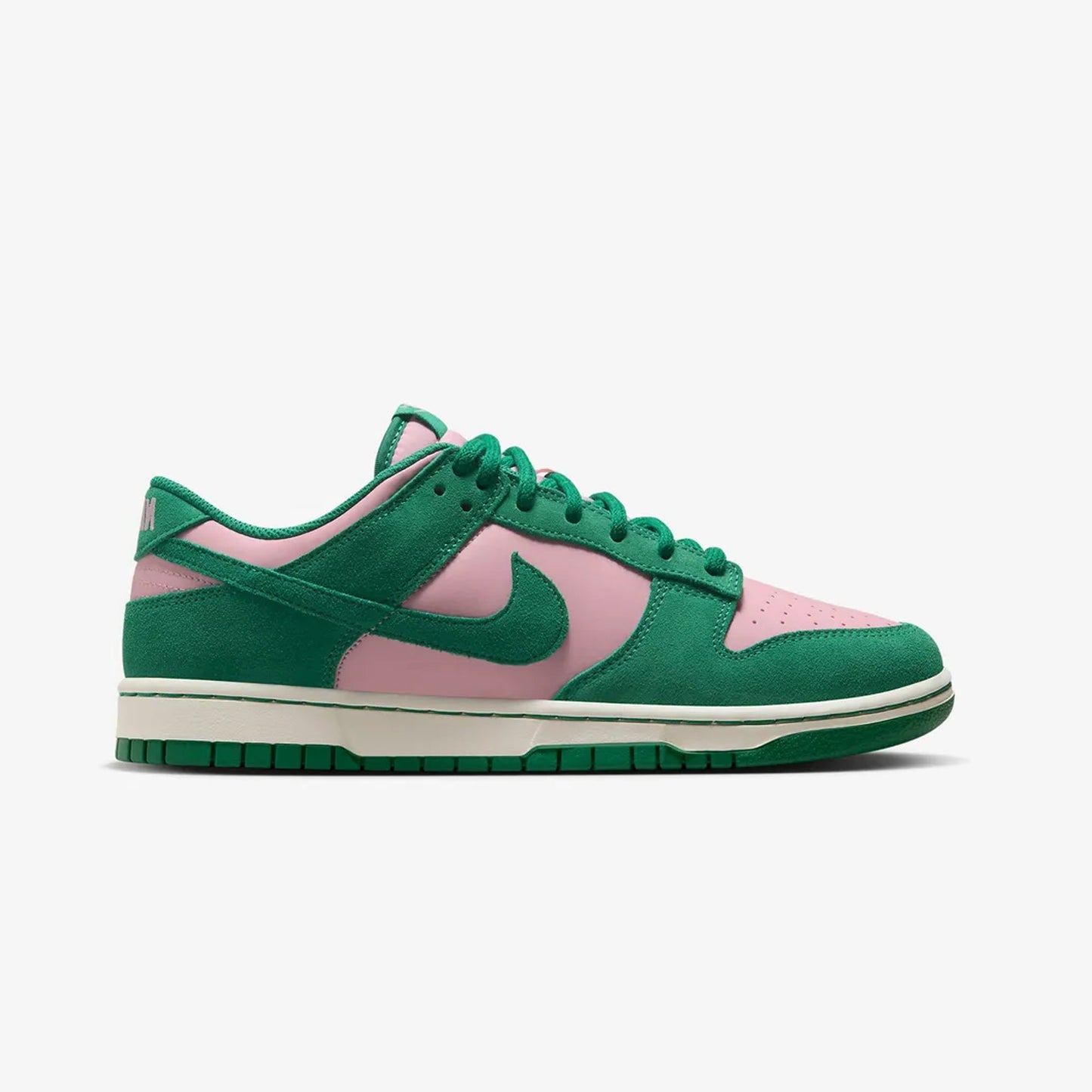 Nike | DUNK LOW RETRO SE { MED SOFT PINK/MALACHITE-SAIL