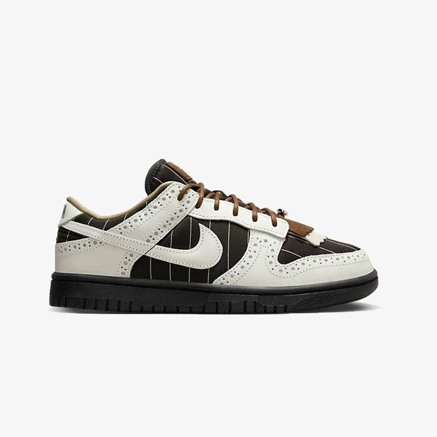 Nike | DUNK LOW LX { BLACK/SUMMIT WHITE-BLACK-SUMMIT WHITE