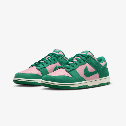 Nike | DUNK LOW RETRO SE { MED SOFT PINK/MALACHITE-SAIL