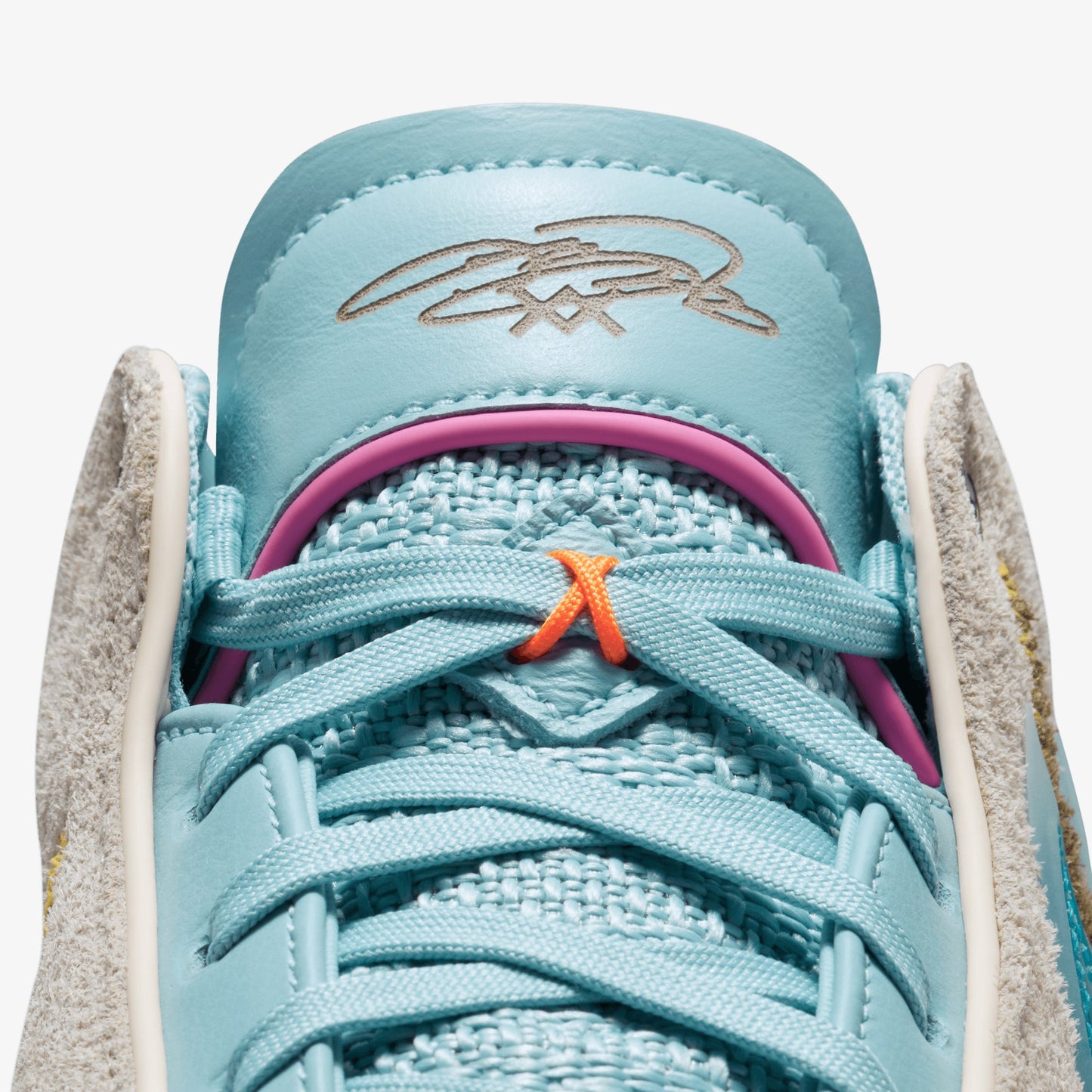 Nike | LEBRON XX EP { GUAVA ICE/BLUE LIGHTNING-EMERALD RISE