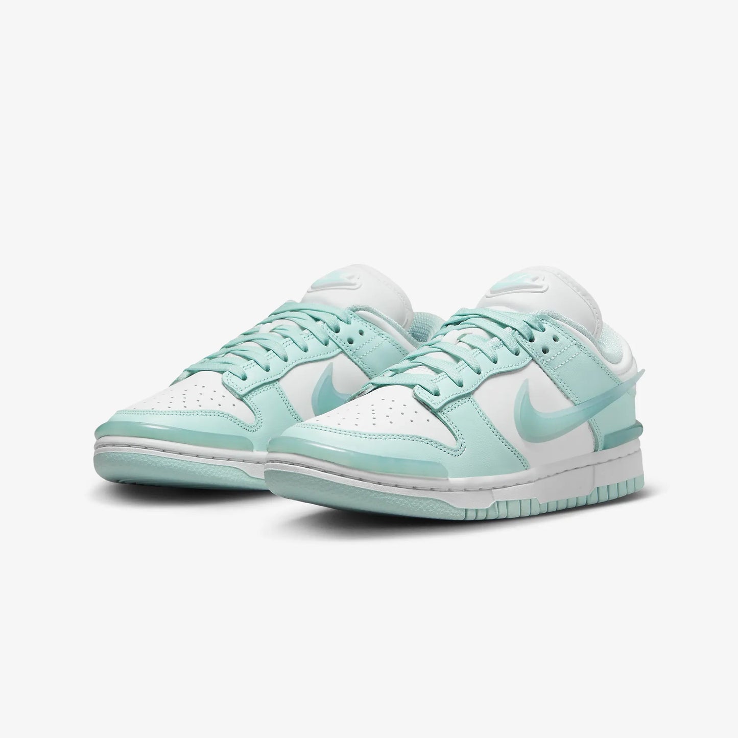 Nike | DUNK LOW TWIST { SUMMIT WHITE/JADE ICE
