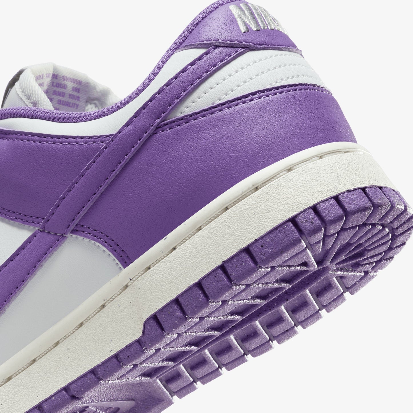 NIKE | DUNK LOW { SUMMIT WHITE/BLACK RASPBERRY