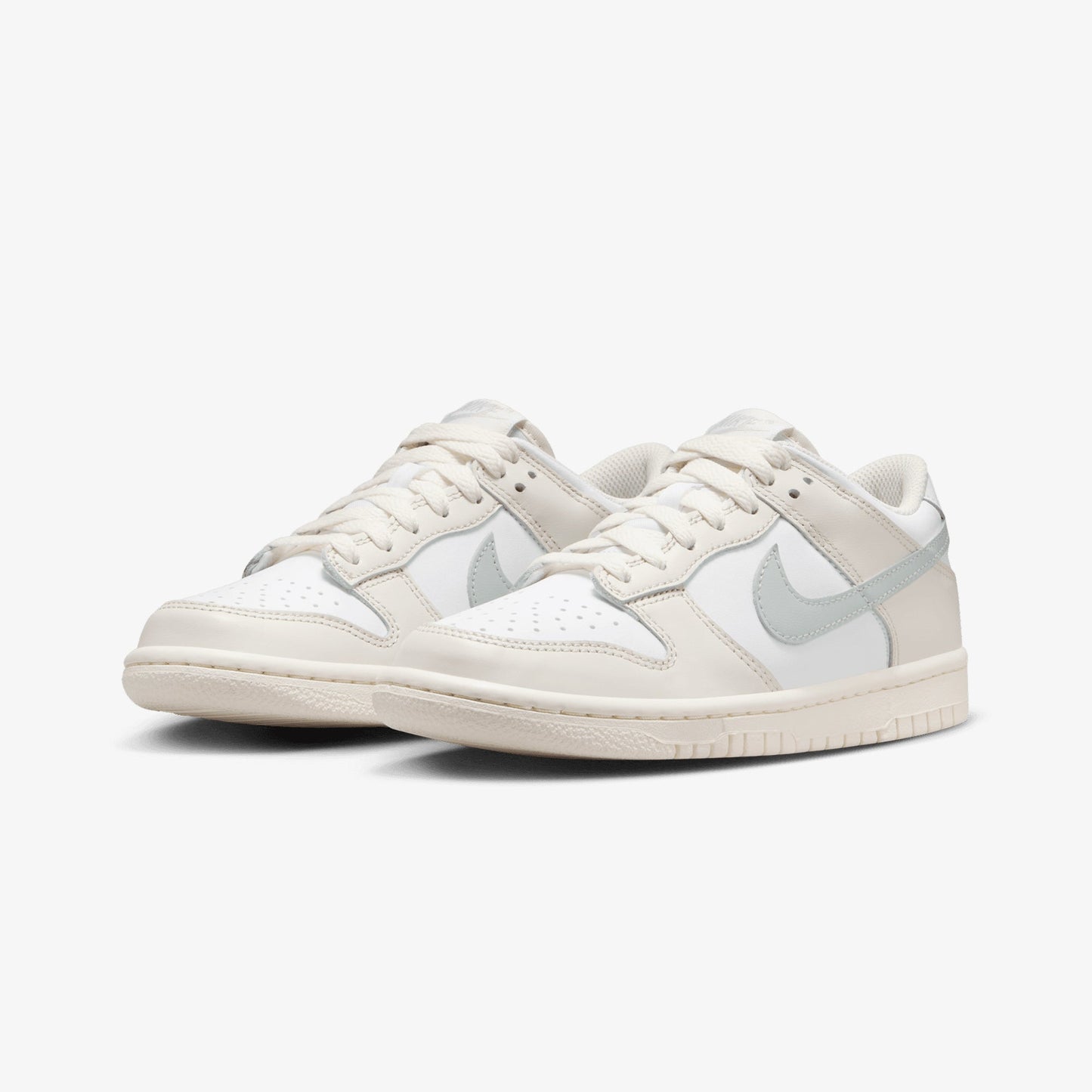 Nike | DUNK LOW { WHITE/LIGHT SILVER-PHANTOM