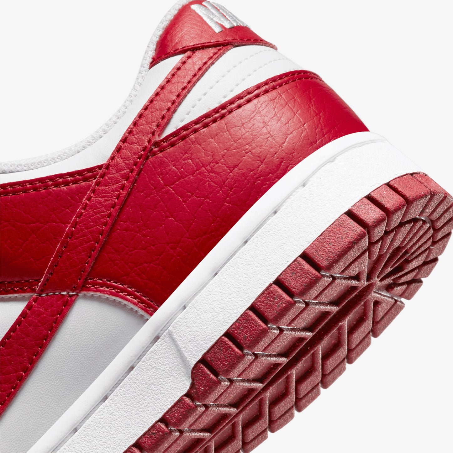 Nike | DUNK LOW NEXT NATURE { WHITE/GYM RED