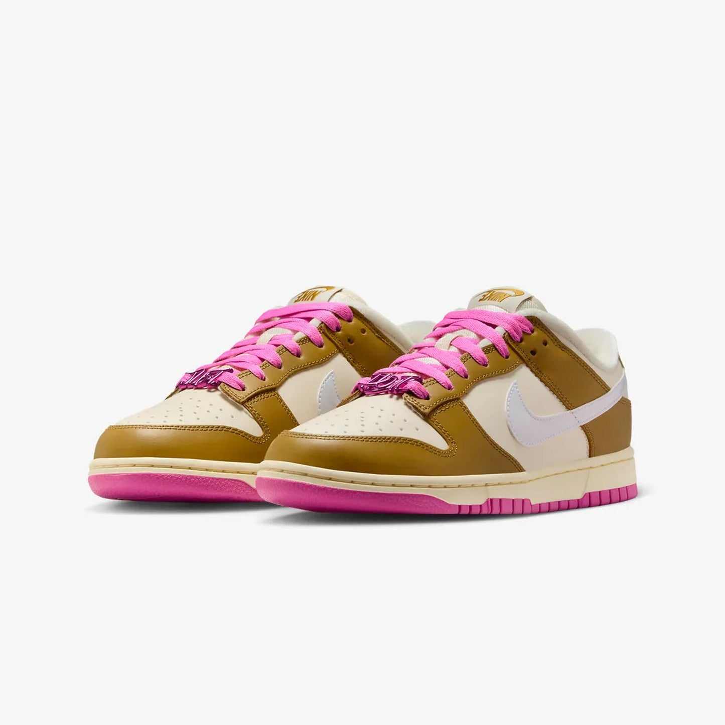 Nike | DUNK LOW SE { BRONZINE/COCONUT MILK-PLAYFUL PINK