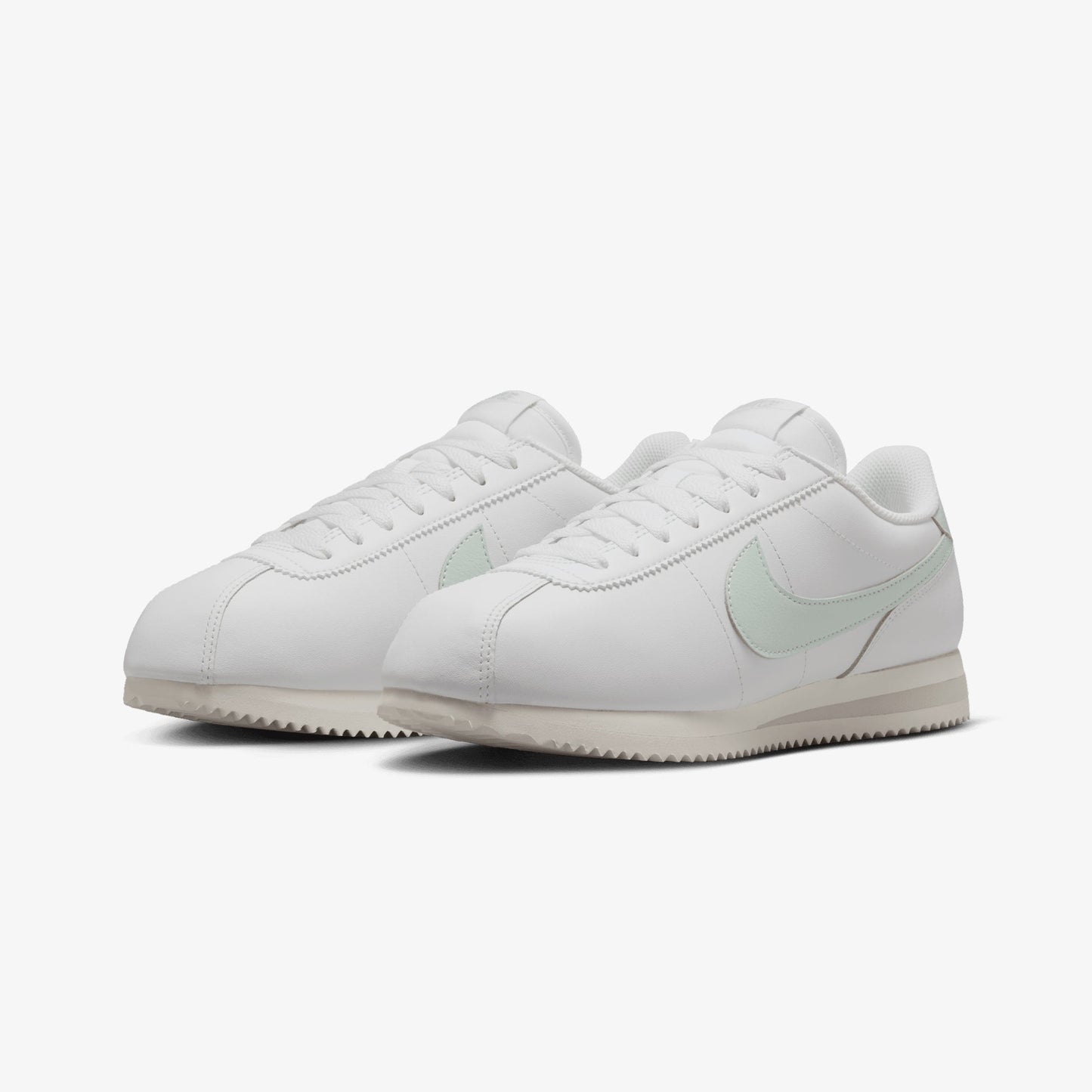 Nike | CORTEZ LEATHER { SUMMIT WHITE/LIGHT SILVER-SAIL