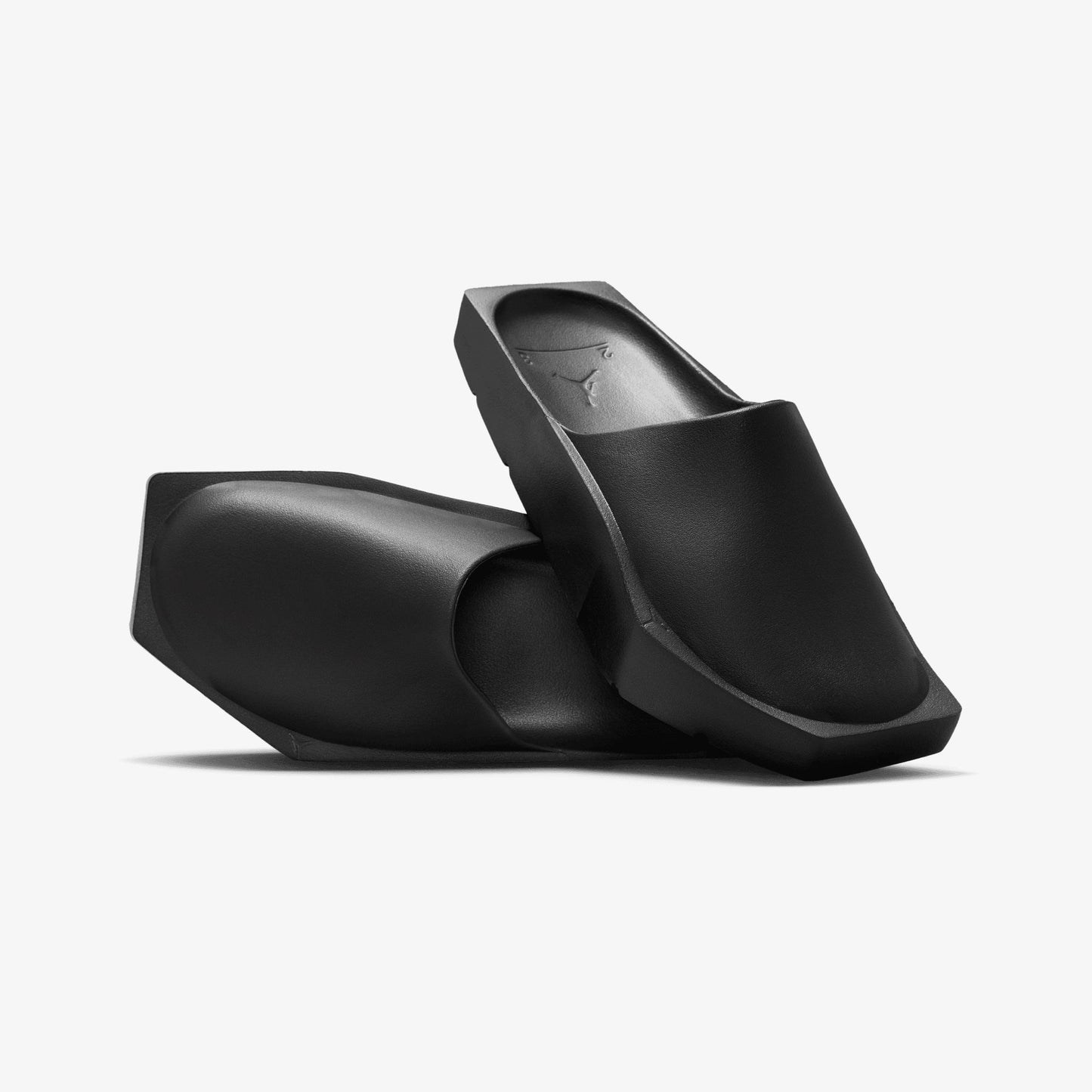 Nike | HEX MULE { OFF NOIR/OFF NOIR