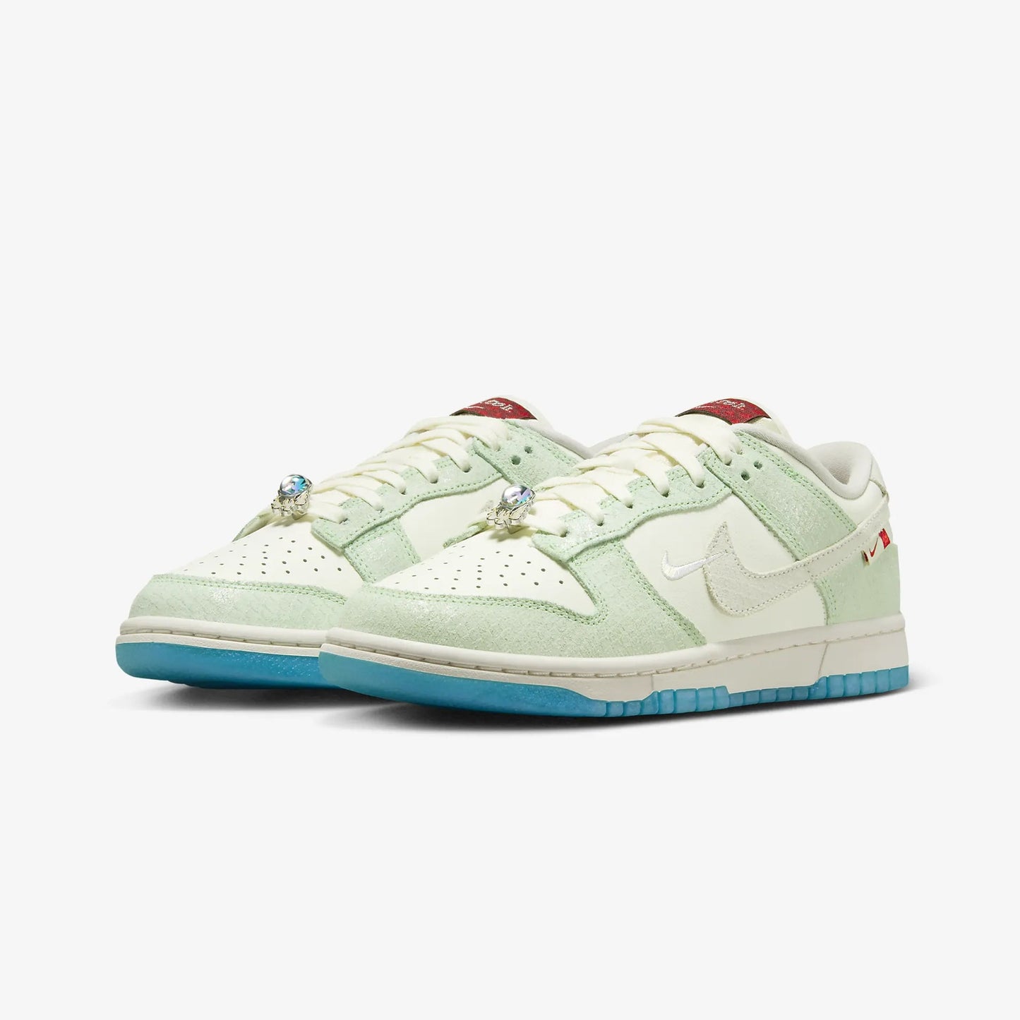 Nike | DUNK LOW LX { SAIL/SAIL-SAIL-DUSTY CACTUS