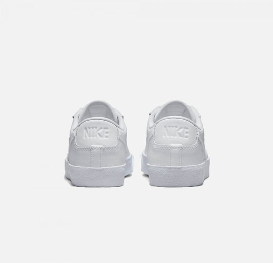 Nike | BLAZER LOW '77 SE { WHITE