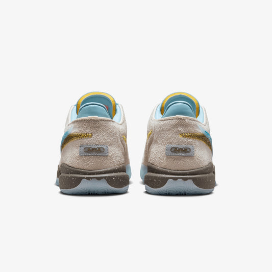 Nike | LEBRON XX EP { GUAVA ICE/BLUE LIGHTNING-EMERALD RISE