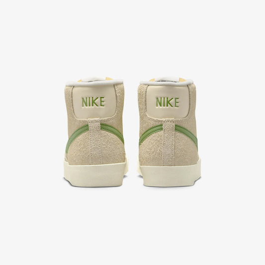 Nike | BLAZER MID '77 VINTAGE { MUSLIN/CHLOROPHYLL-COCONUT MILK-SAIL