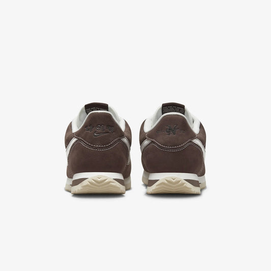 Nike | CORTEZ SE { BAROQUE BROWN/SAIL-COCONUT MILK