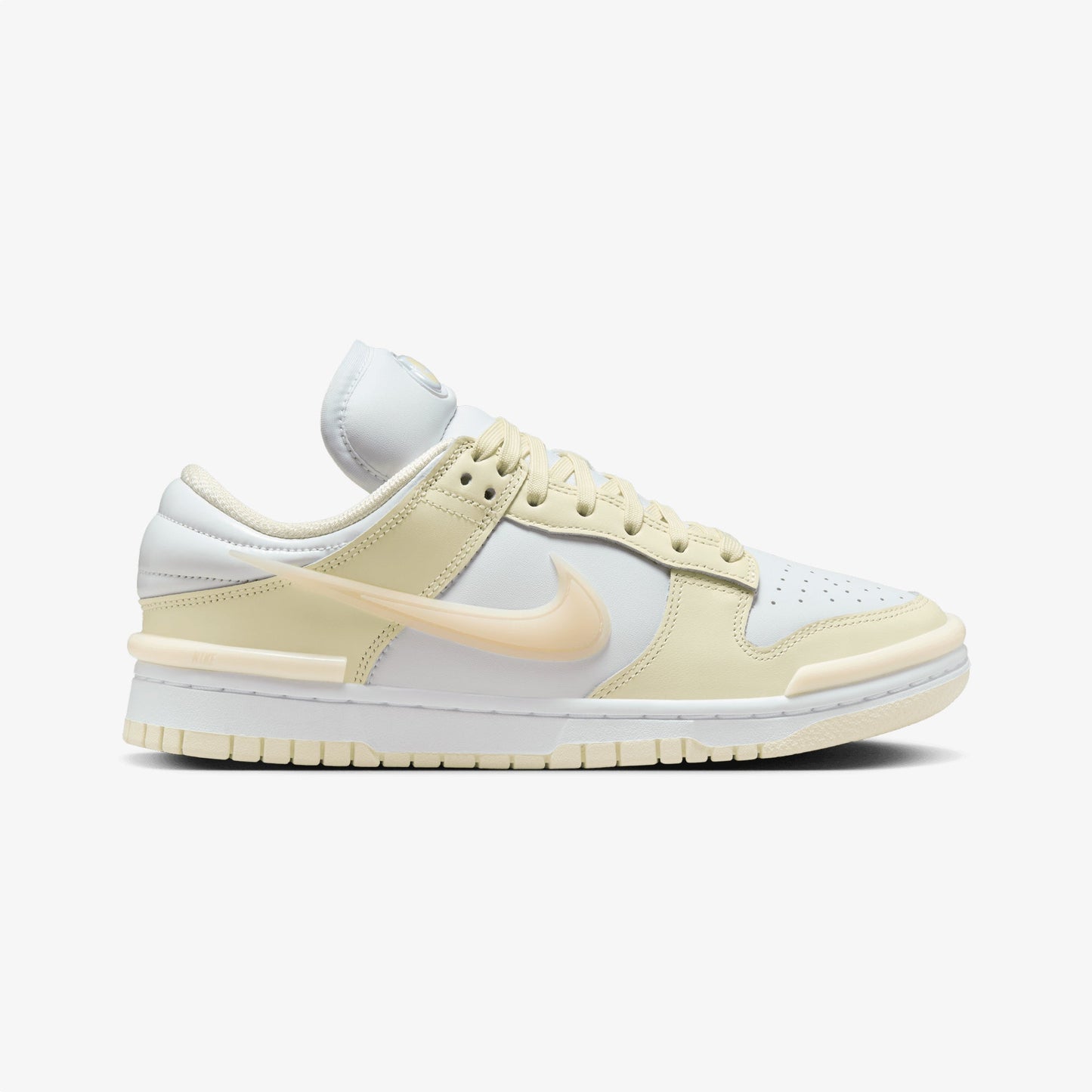 Nike | DUNK LOW TWIST { COCONUT MILK/GUAVA ICE-WHITE