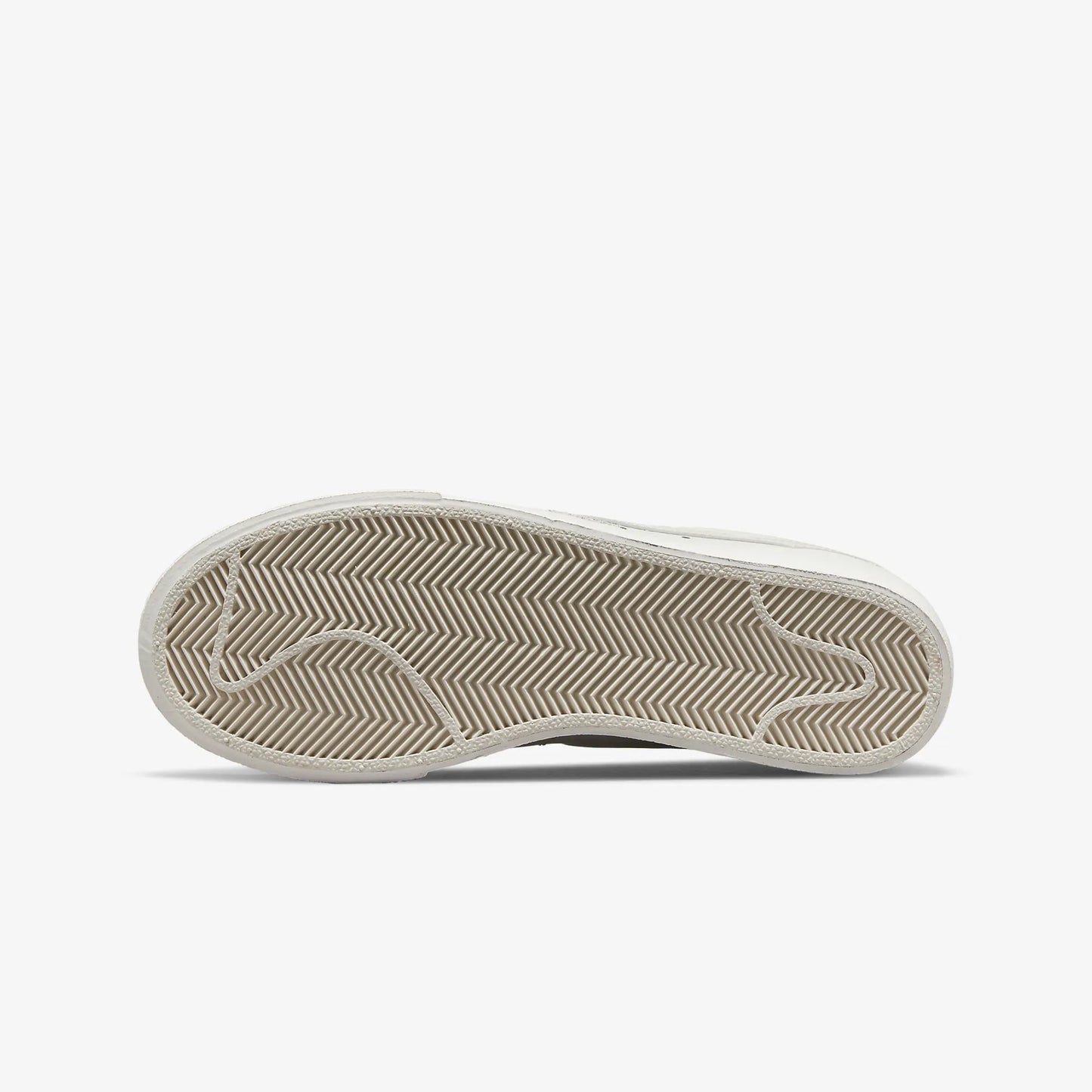 Nike | BLAZER LOW PLATFORM { SAIL/SAIL-SAIL-BLACK