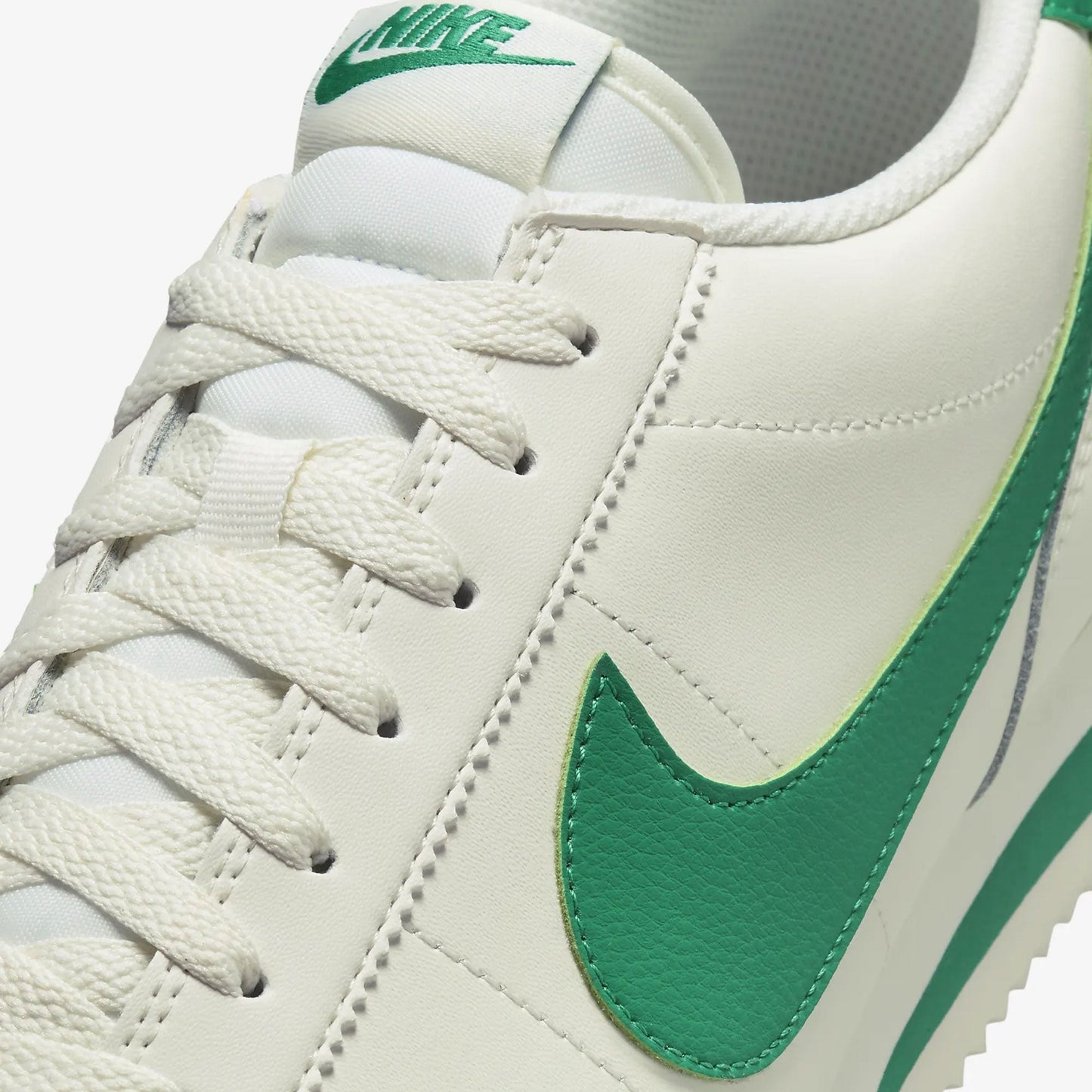 Nike | CORTEZ { SAIL/STADIUM GREEN