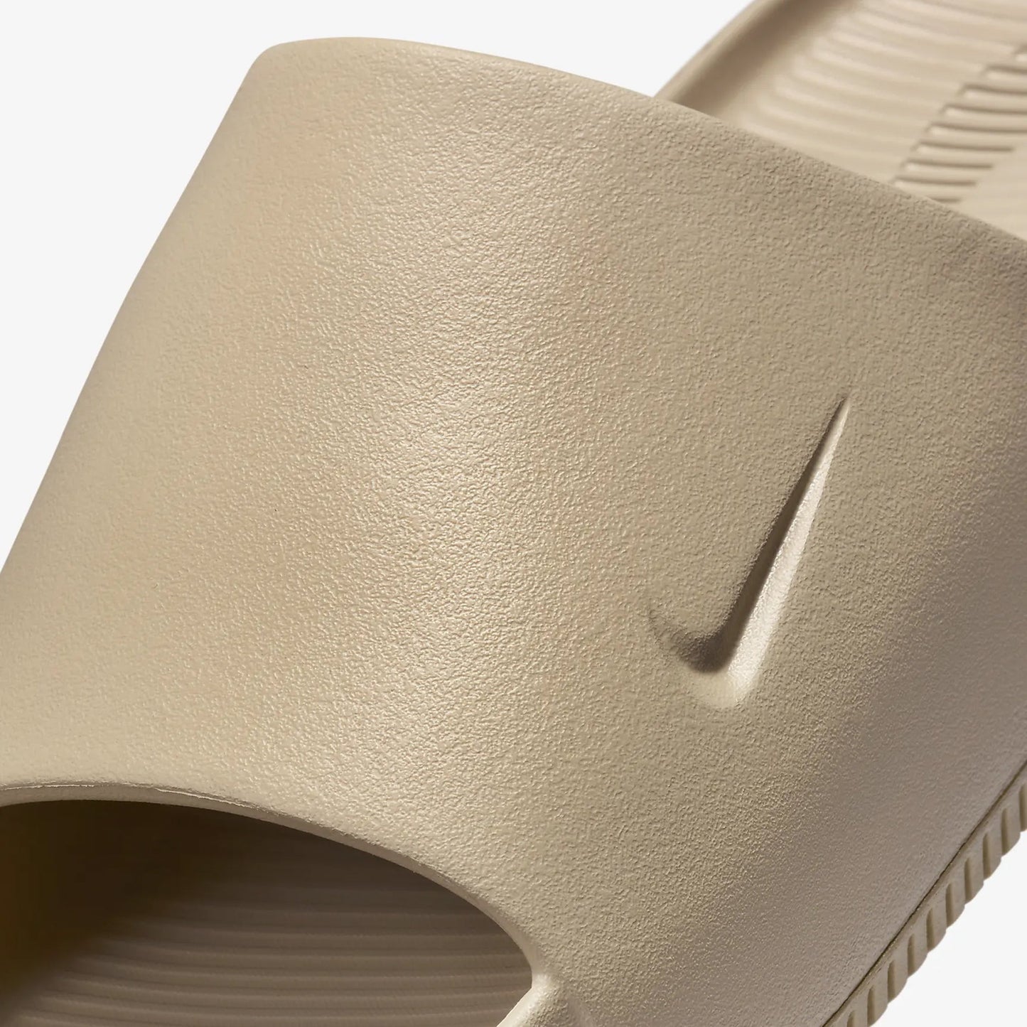 Nike | CALM { KHAKI/KHAKI