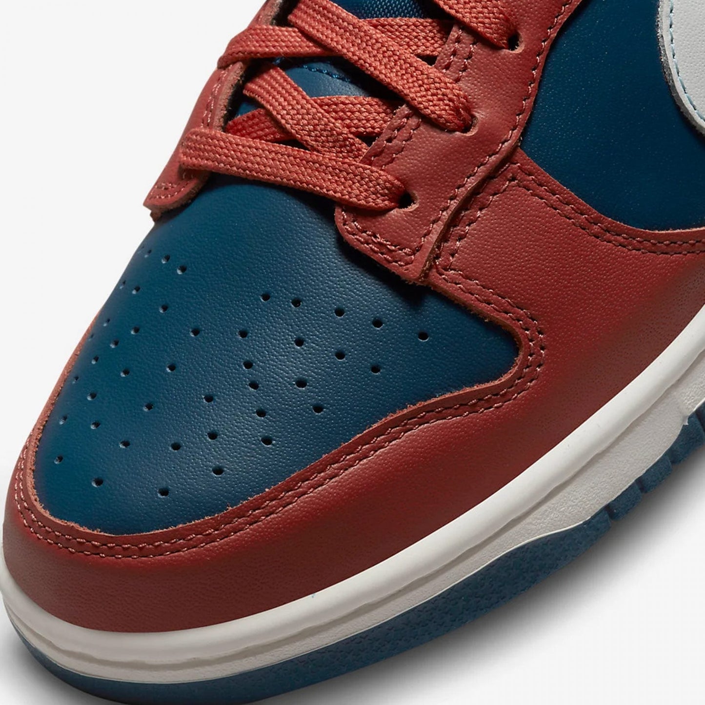 Nike | DUNK LOW { CANYON RUST