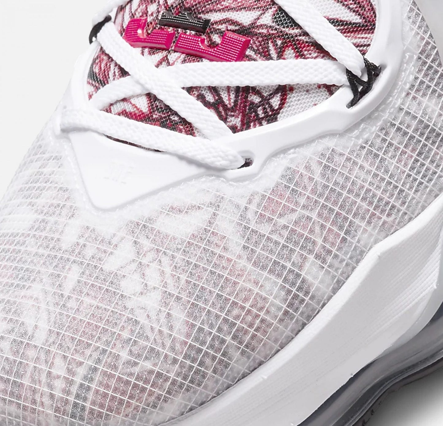 Nike | LEBRON 19 { WHITE / UNIVERSITY RED