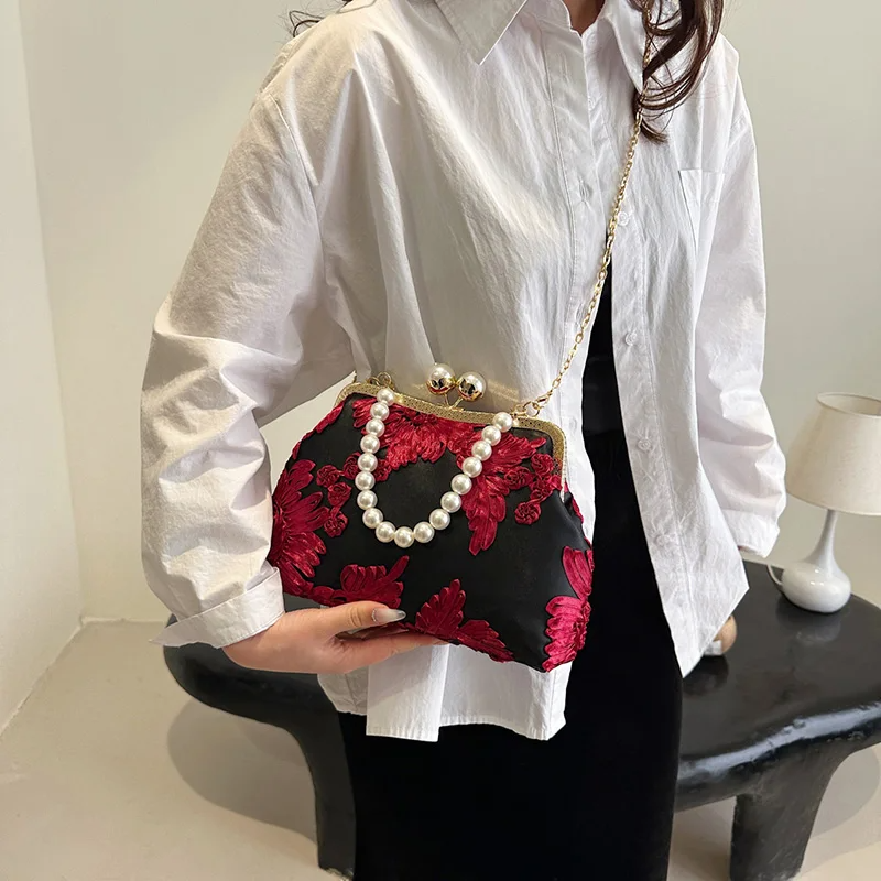 Delicate Pearl Bloom Crossbody Chain Bag