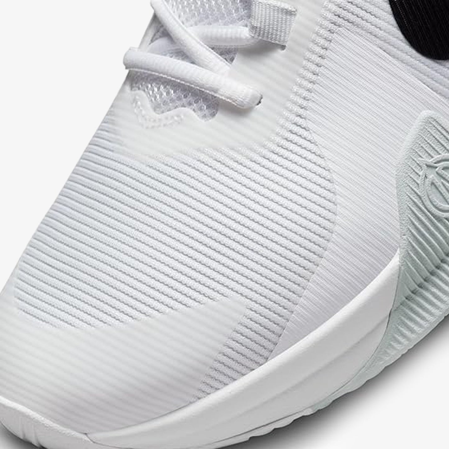 Nike | IMPACT 4 { WHITE/BLACK-PURE PLATINUM