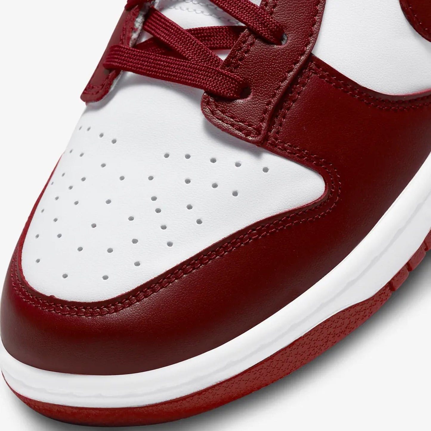 Nike | DUNK LOW RETRO { TEAM RED/TEAM RED-WHITE