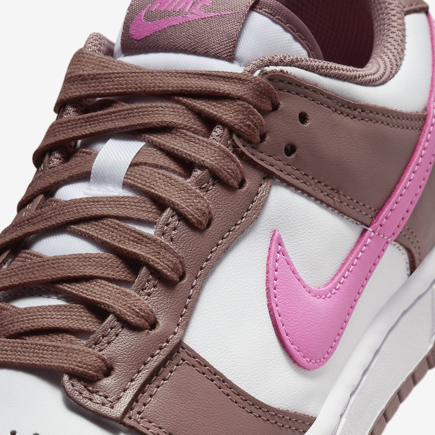 Nike | DUNK LOW { SMOKEY MAUVE/PLAYFUL PINK-WHITE