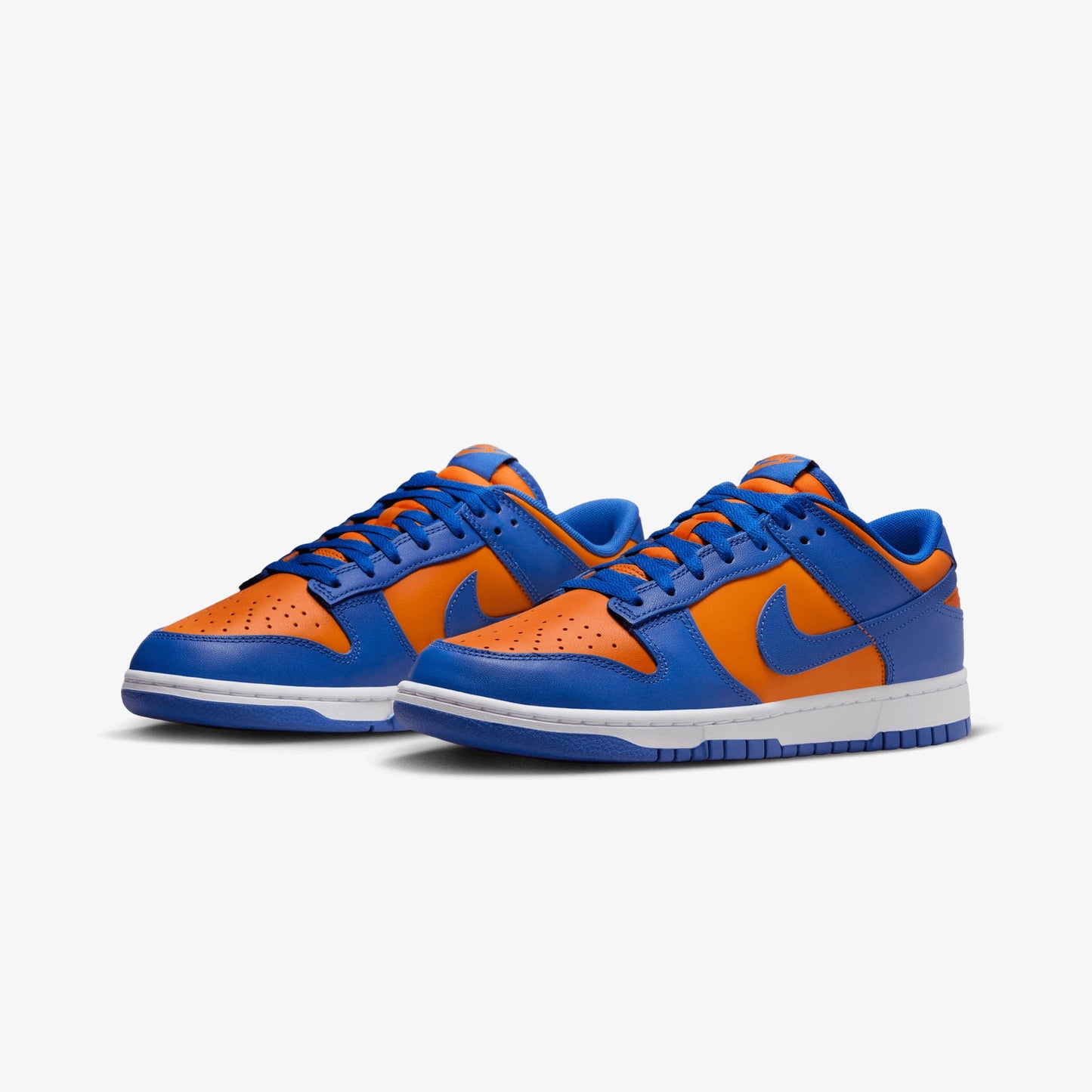 NIKE | DUNK LOW RETRO { BRIGHT CERAMIC/TM ROYAL-UNIVERSITY RED