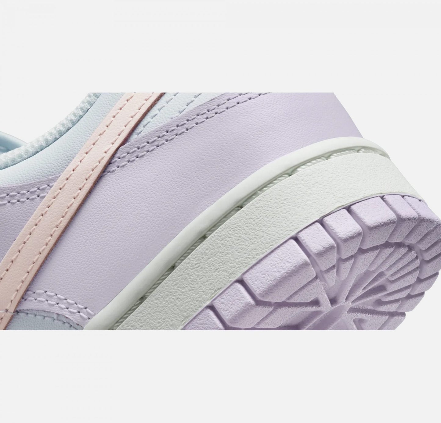Nike | DUNK LOW { ATMOSPHERE PINK