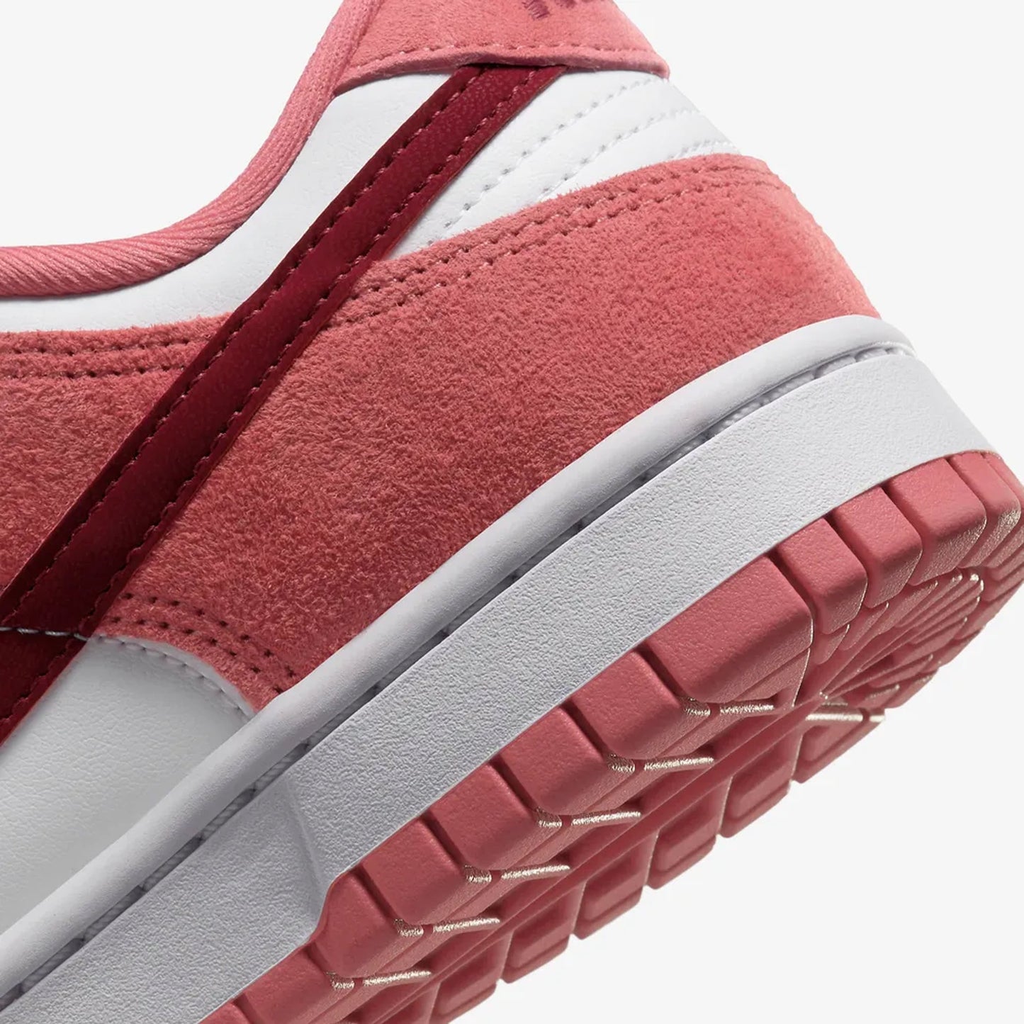 Nike | DUNK LOW { WHITE/TEAM RED-ADOBE-DRAGON RED