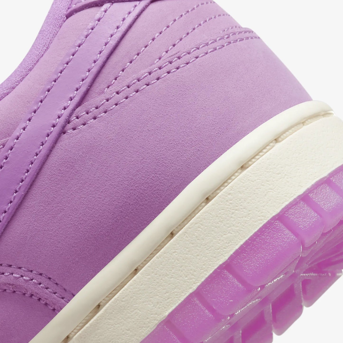 Nike | DUNK LOW PREMIUM MF { RUSH FUCHSIA/RUSH FUCHSIA-RUSH FUCHSIA