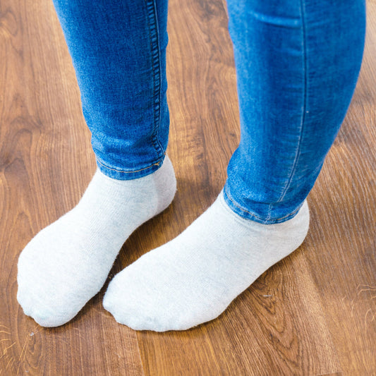 Wholesale Women's Solid Ankle Socks