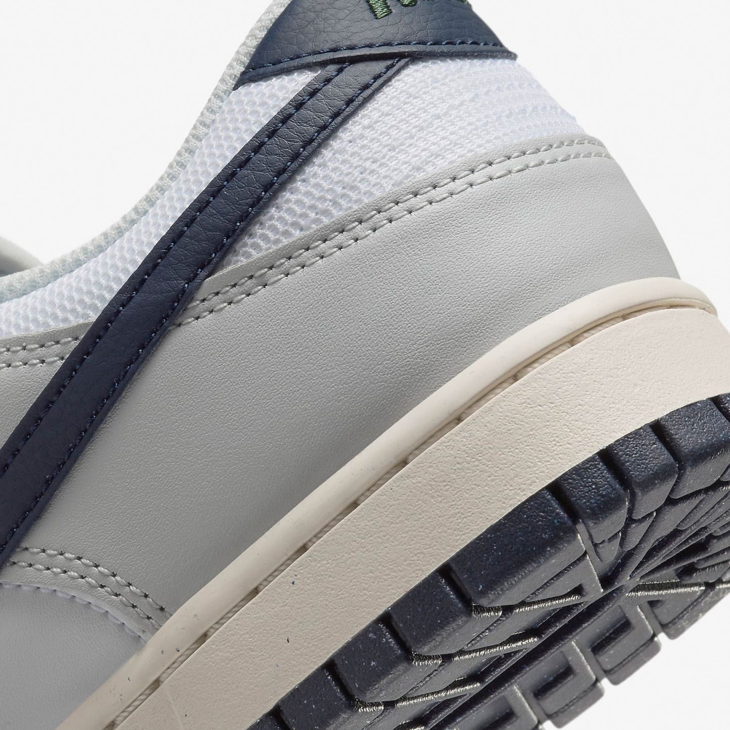 Nike | DUNK LOW { PHOTON DUST/OBSIDIAN-WHITE-PHANTOM