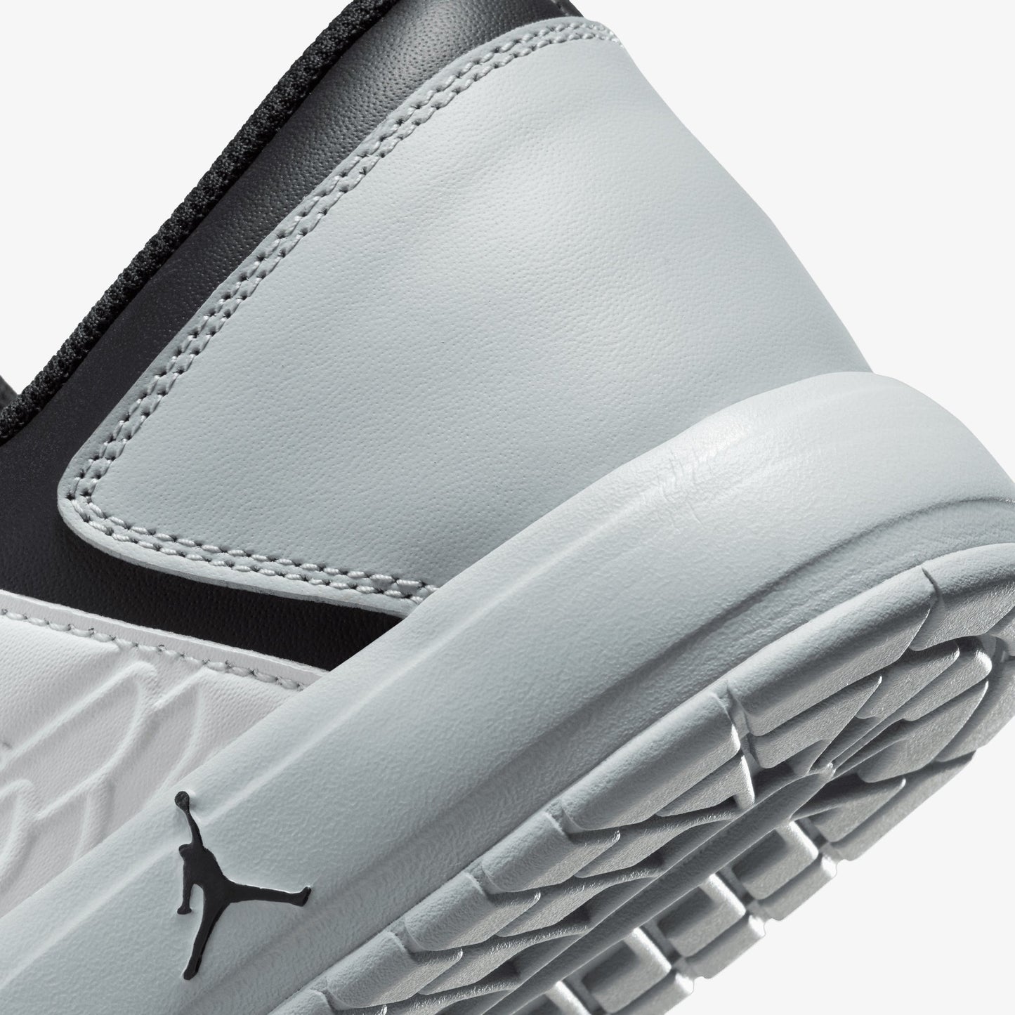 Jordan | NU RETRO 1 LOW { WHITE/BLACK-LT SMOKE GREY-VARSITY RED