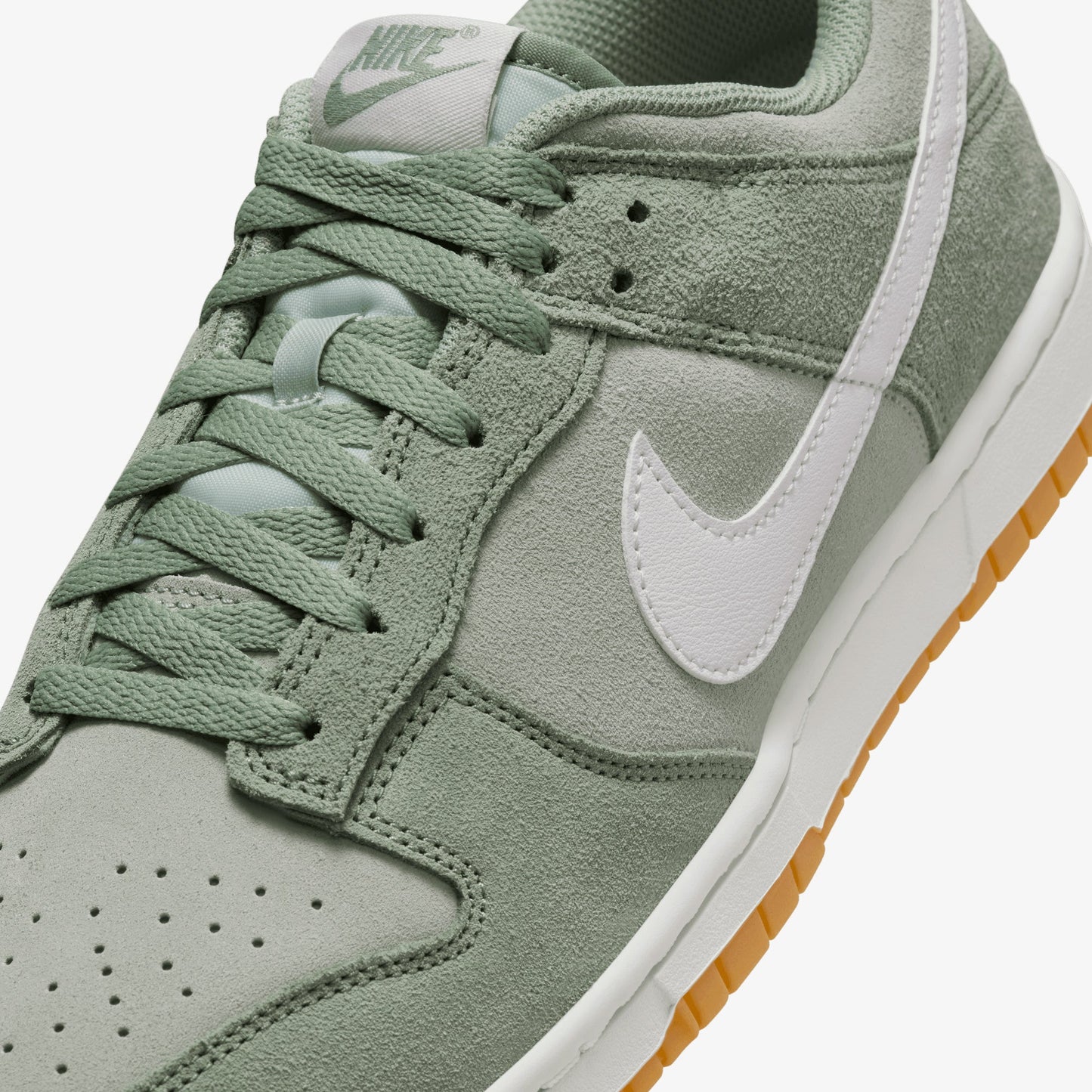 NIKE | DUNK LOW RETRO SE { JADE HORIZON/SUMMIT WHITE-LIGHT SILVER