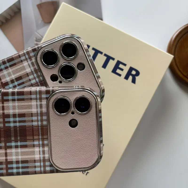 Vintage Chic Plaid Designer Case