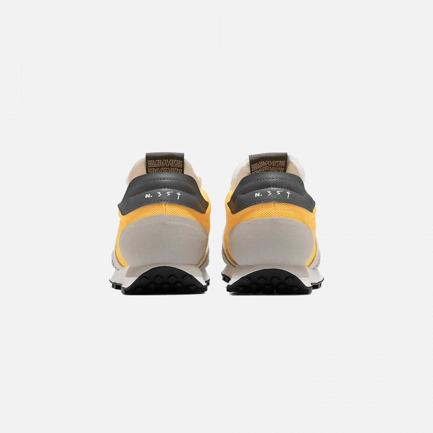 Nike | DAYBREAK TYPE LASER ORANGE