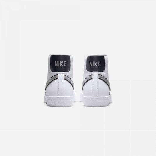 Nike | BLAZER MID'77 ESSENTIAL