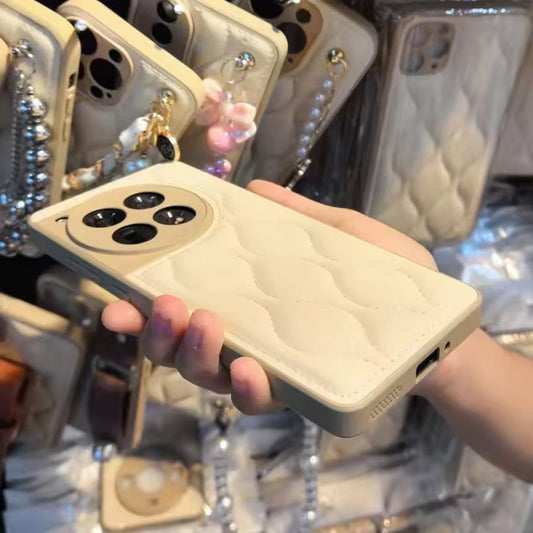 Soft Cream Quilted Case with Wave Pattern - OnePlus