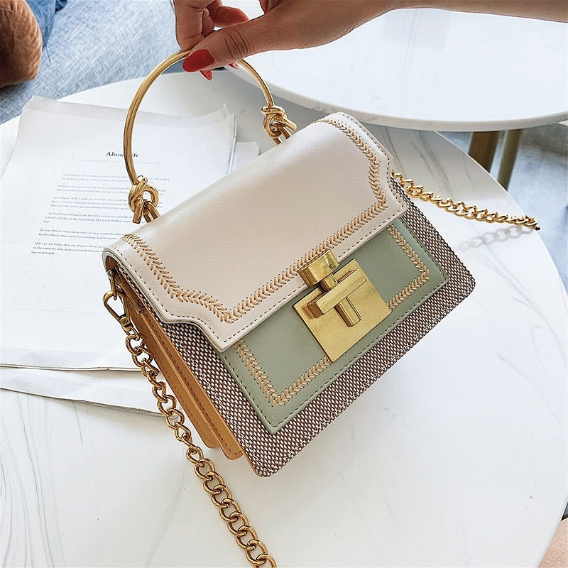 Vintage Lock Detail Shoulder Bag