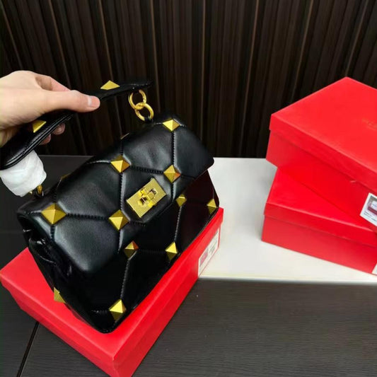 Fashion Chain Rivet Shoulder Bag