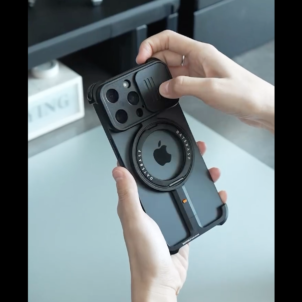 Ingenious Sliding Lens Frame Case - iPhone