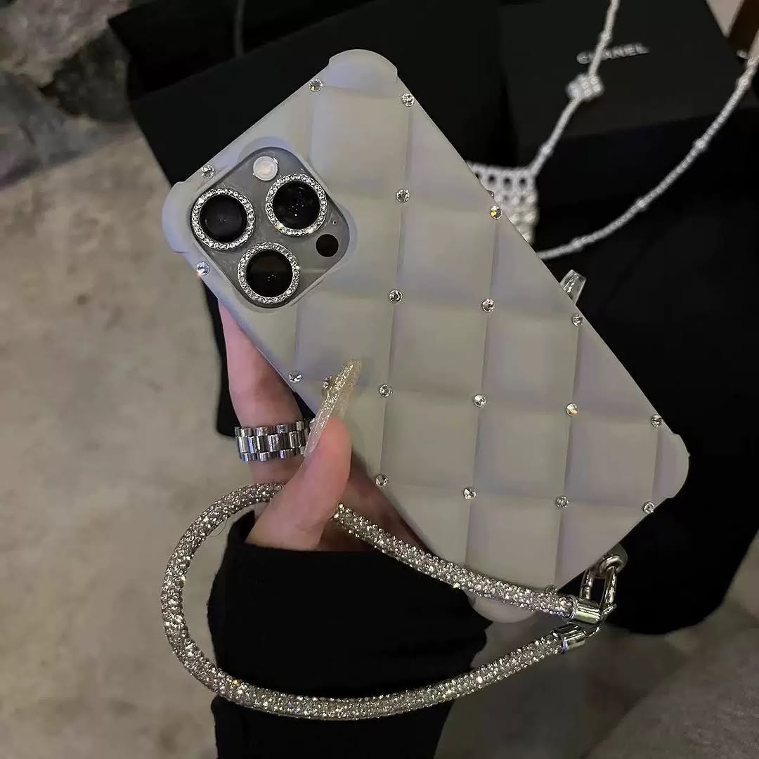 Elegant Quilted Criss-Cross Case