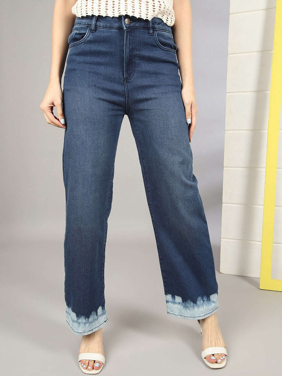 Women Wide Leg Jeans With Tie N Dye Detail
