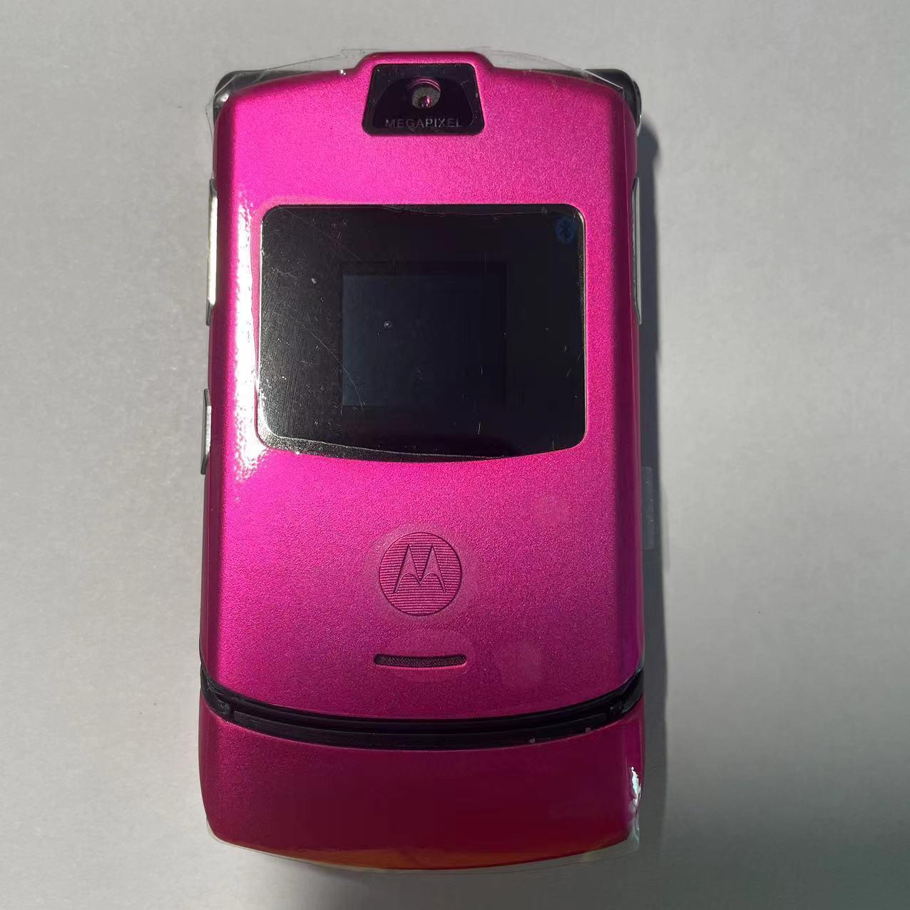 Motorola RAZR V3 Flip Mobile Phone Refurbished
