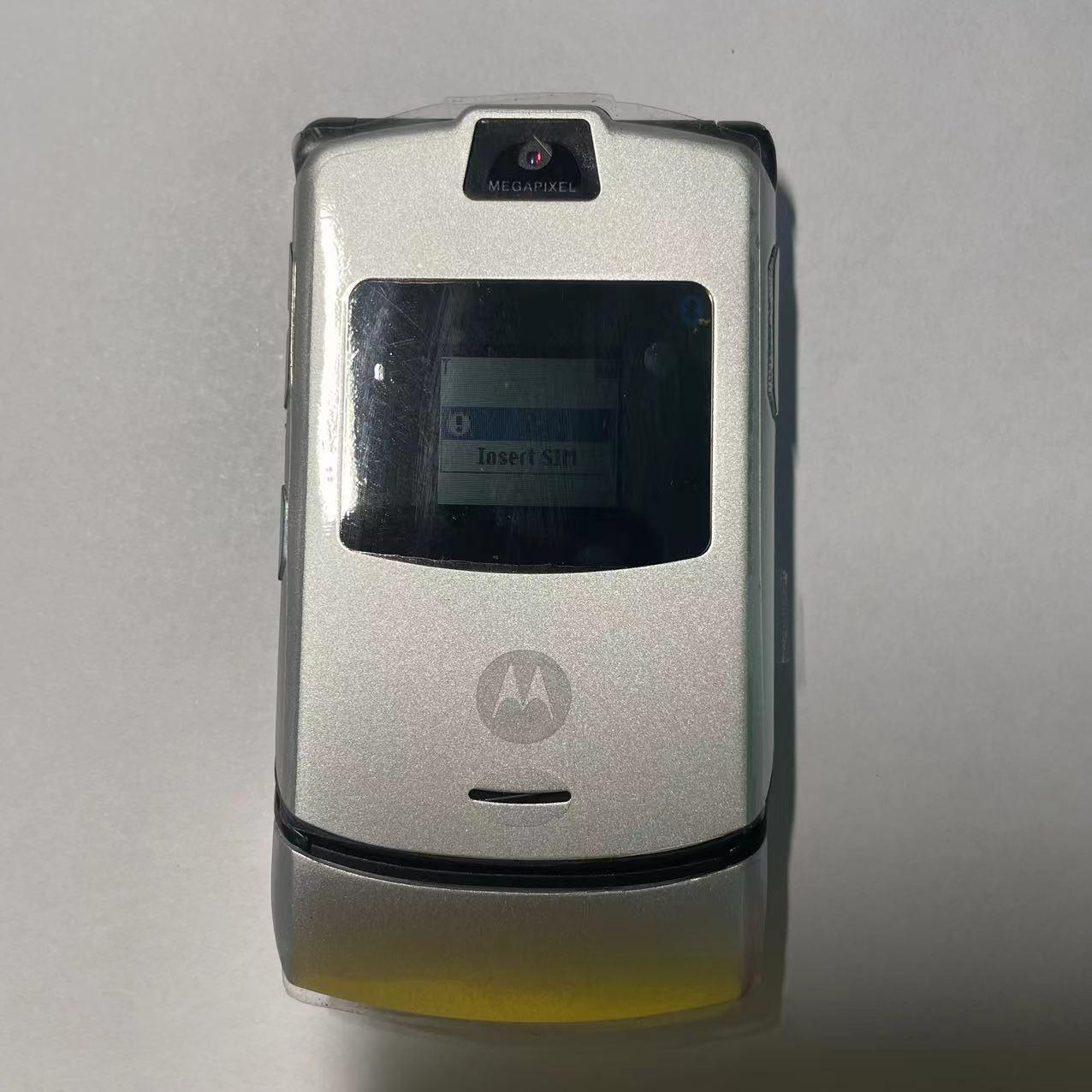Motorola RAZR V3 Flip Mobile Phone Refurbished