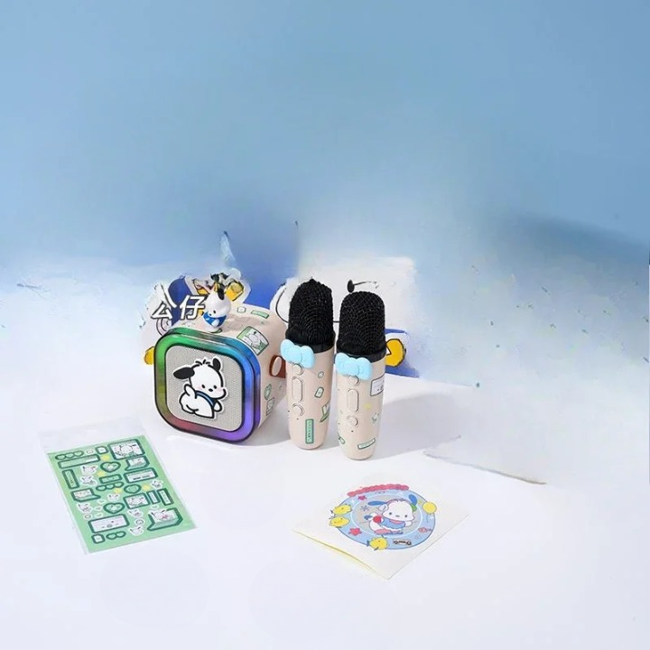 Hello Kitty Wireless Microphone And Speaker Set